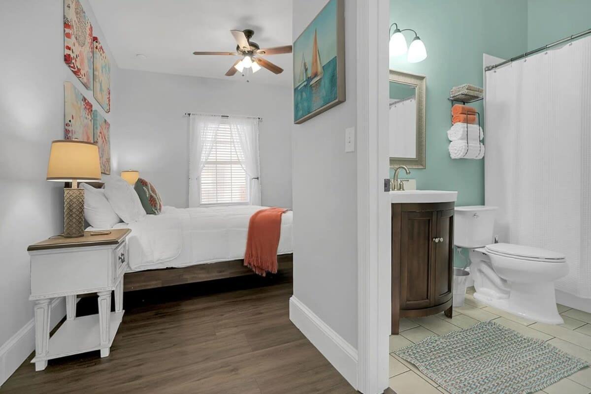 Hébergement de vacances Charming W Pool, Walkable To Downtown
